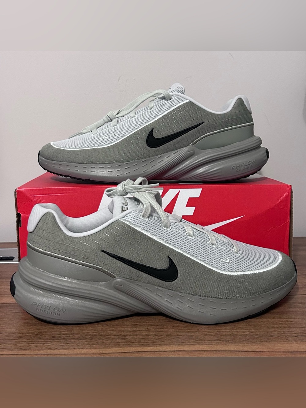 Nike Uplift SC Men's Silver White Running Athletic Shoes IB2765 007 New